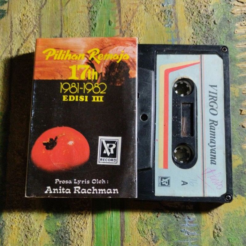 Kaset pita pilihan remaja 17th 1981-1982
