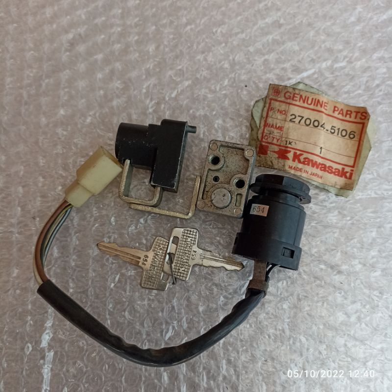 KUNCI KONTAK SET KEYSET KEY SET KUNCI KONTAK HELM STANG STIR SETANG SETIR KAWASAKI BINTER KH100 KH 1