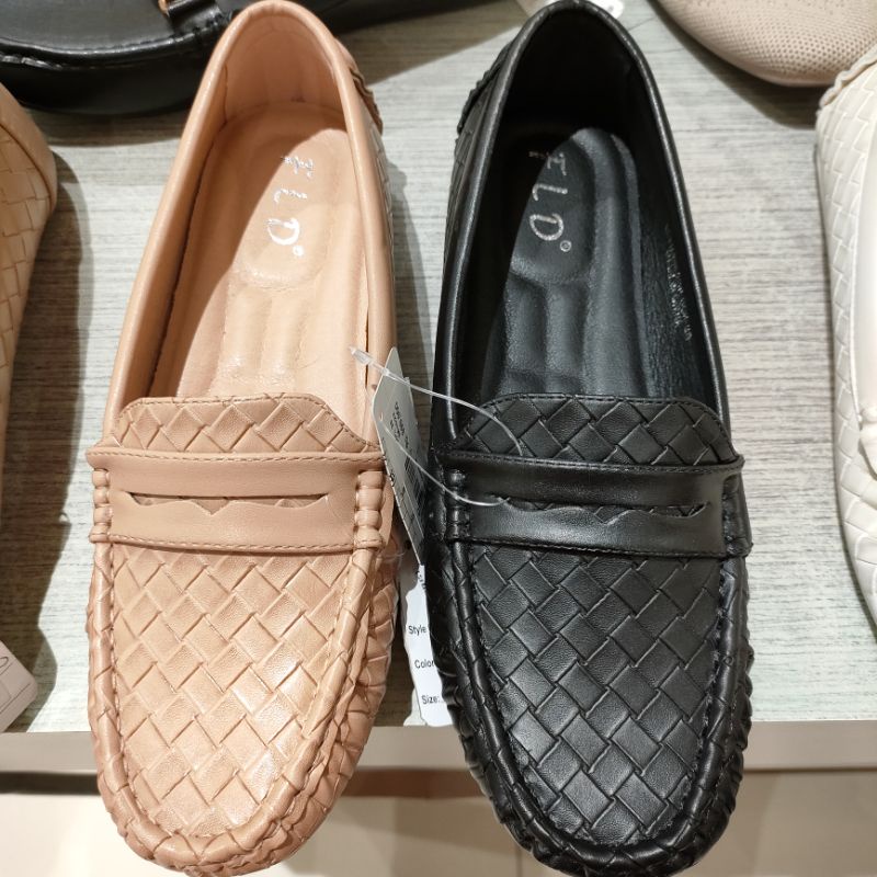 Sepatu Wanita FLD