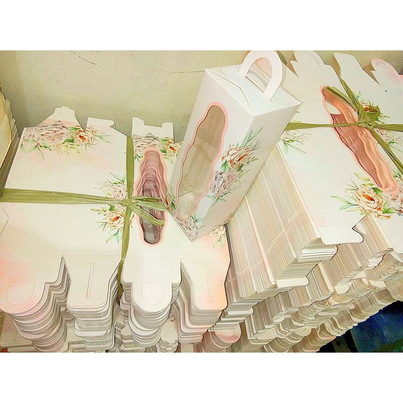 

Box botol/Thumbler souvenir Ivory 7x7x21 Soft Peach Gelombang
