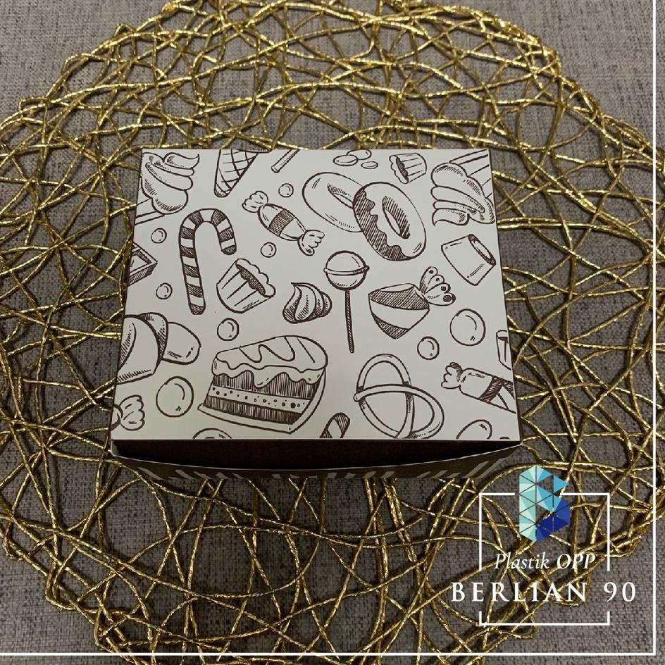 

Update Dus kue snack box motif 12 x 14 cm / Kardus kotak box kue printing 정