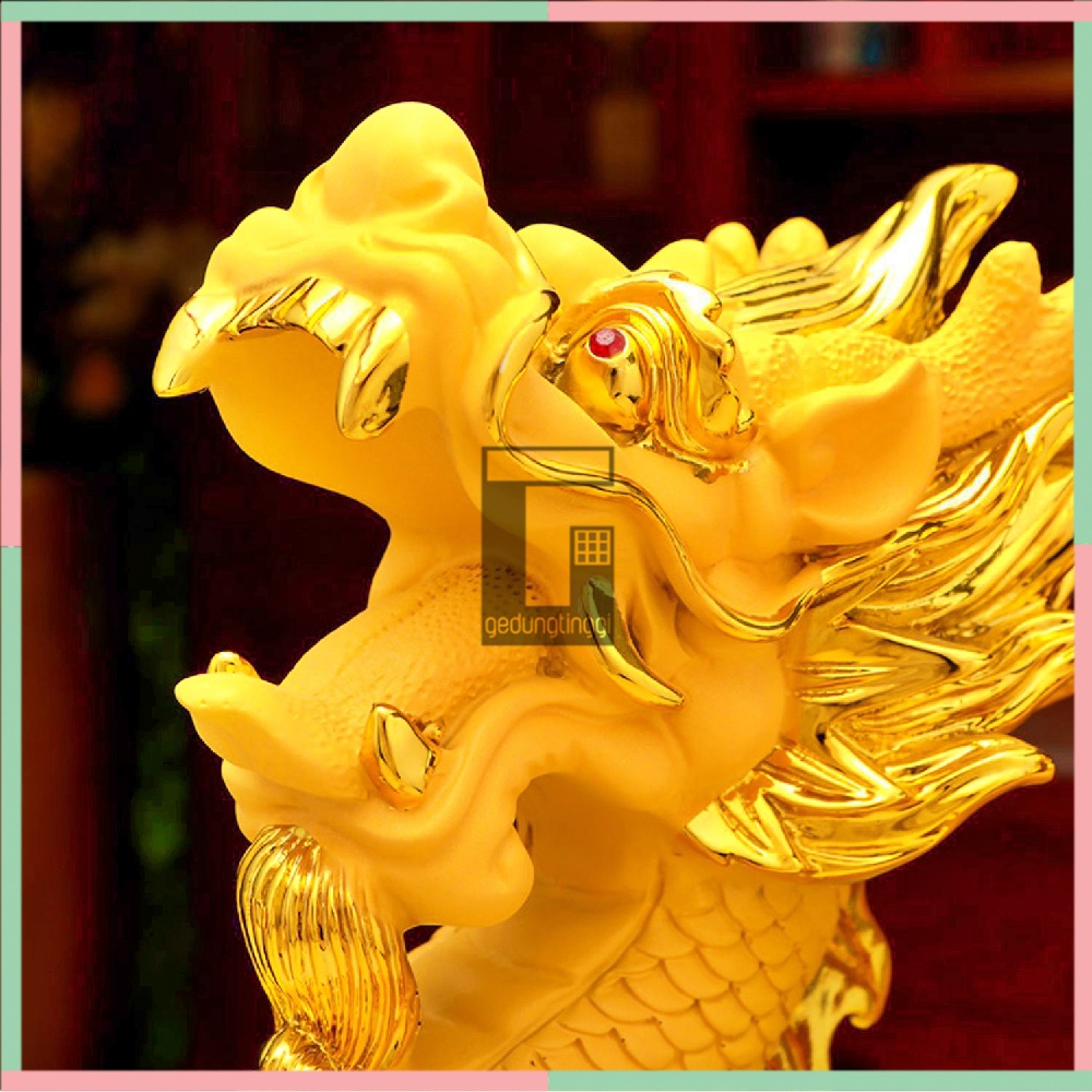 Patung Pajangan Hiasan Dekorasi Shio Naga Dragon Mutiara Merah Yenpao Yenpau Yuanbao Kantong Uang Duit Coin Koin Mas Emas Gold Kuningan Resin Kayu Hadiah Kado Fengshui Feng Shui Rejeki Hoki Imlek Sincia Tahun Baru Cina China Cny New Year 2024 Jumbo Besar