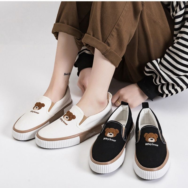 Sepatu Slip On Wanita Kanvas Bear