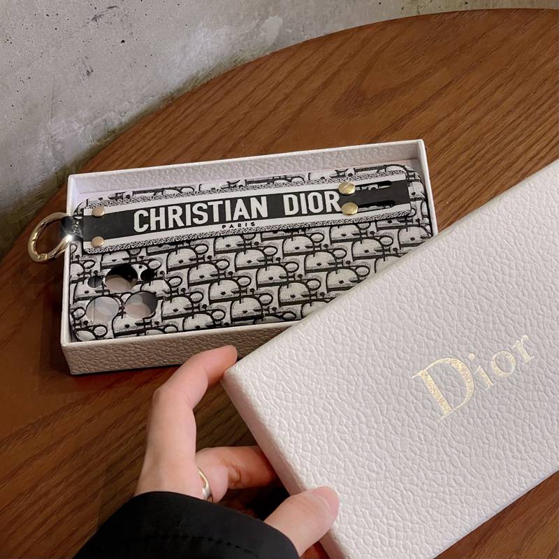 Luxury Gelang Tangan Case IPhone Xr Xs Max14 Plus Ip Apple IPhone 11 12 13 14 Pro Max Sarung Silikon Wanita Casing Handphone Christian Dior