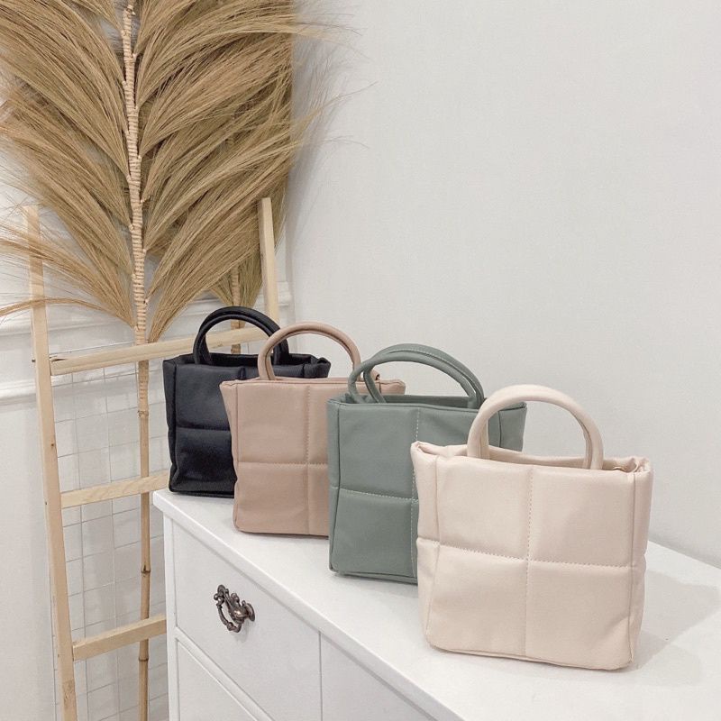 [GERAI HALWAKU - READY] ARA BAG - TAS FLUFFY - TAS EMPUK - TAS SLINGBAG WANITA - TAS MEWAH - TAS VIR