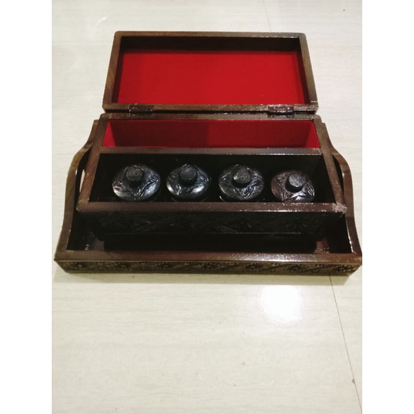 tepak sirih kayu ukir / tempat sirih adat melayu / hantaran  peralatan pengantin / peralatan akad ni