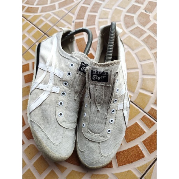 Sepatu Onitsuka Tiger Slip-on bekas