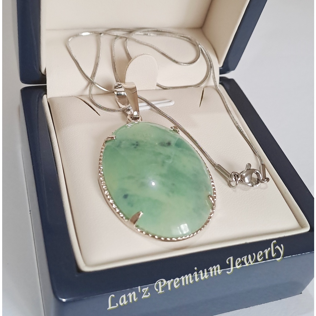 Lan’z Kalung Liontin Batu Giok Besar 5 CM Titanium 18K ( silver )