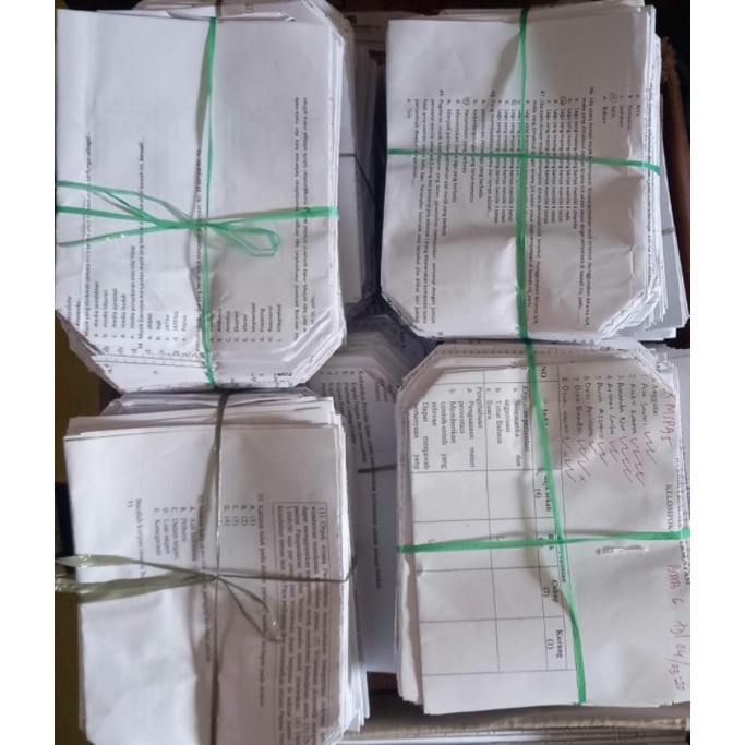 

kertas bungkus gorengan chiken dll isi 225 lembar