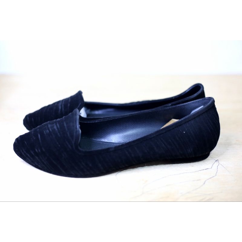 Sepatu flatshoes karet lapis bludru 37-41 lentur dan nyaman dipakai