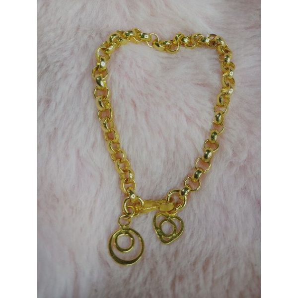Gelang Sepuhan persis emas asli ,ukuran -+ 17 cm ,Bisa di sepuh ulang .