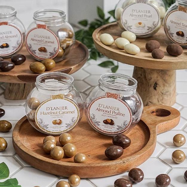 

Yang dinanti--D'Lanier Roasted Almond with Dark Chocolate 58% - 100 gr