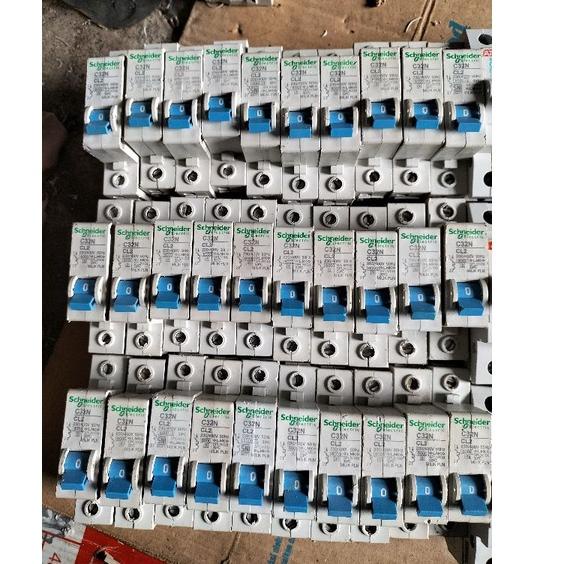 Sale Terbatas MCB schneider PLN 2A 4Abekas