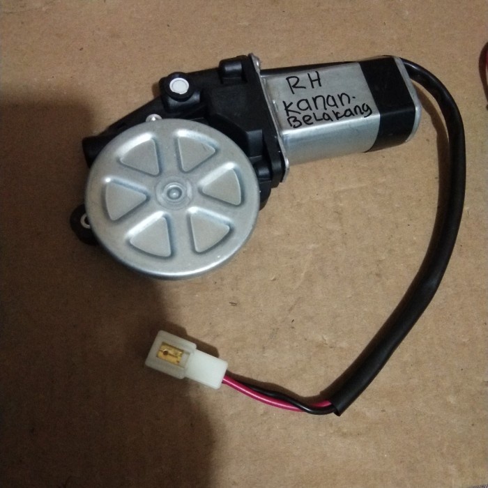 motor dinamo power window great corolla belakang kanan .