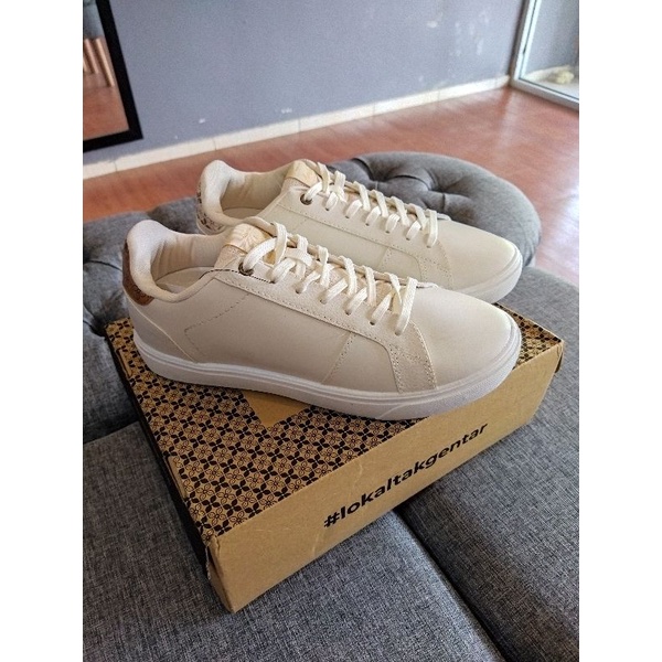 Aerostreet X Gibran Rakabuming - Sepatu Sneakers