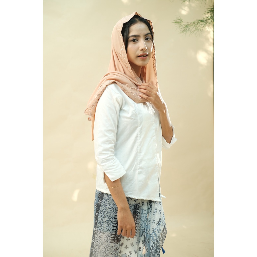 RATU Embroidery HIjab Shawl - Flora - Milo