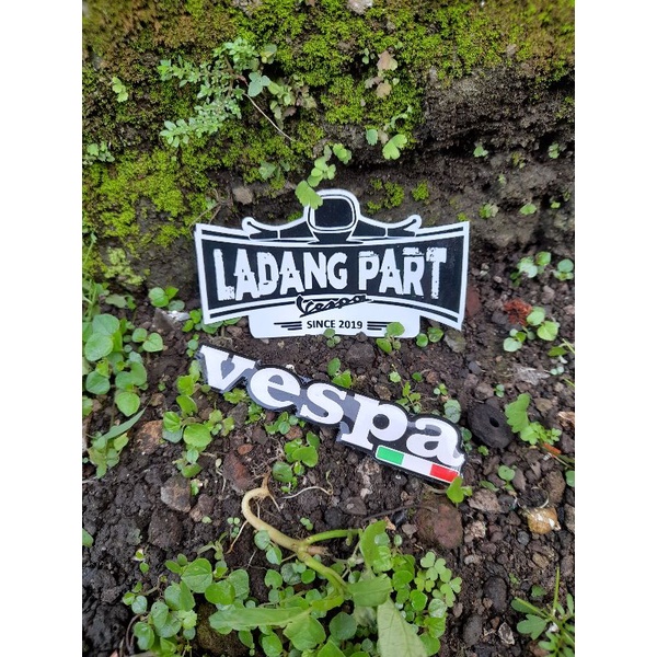 Jual Emblem Emblim Vespa Bahan Resin Cocok Untuk Vespa Super Sprint Ps Px Excel Pts Shopee