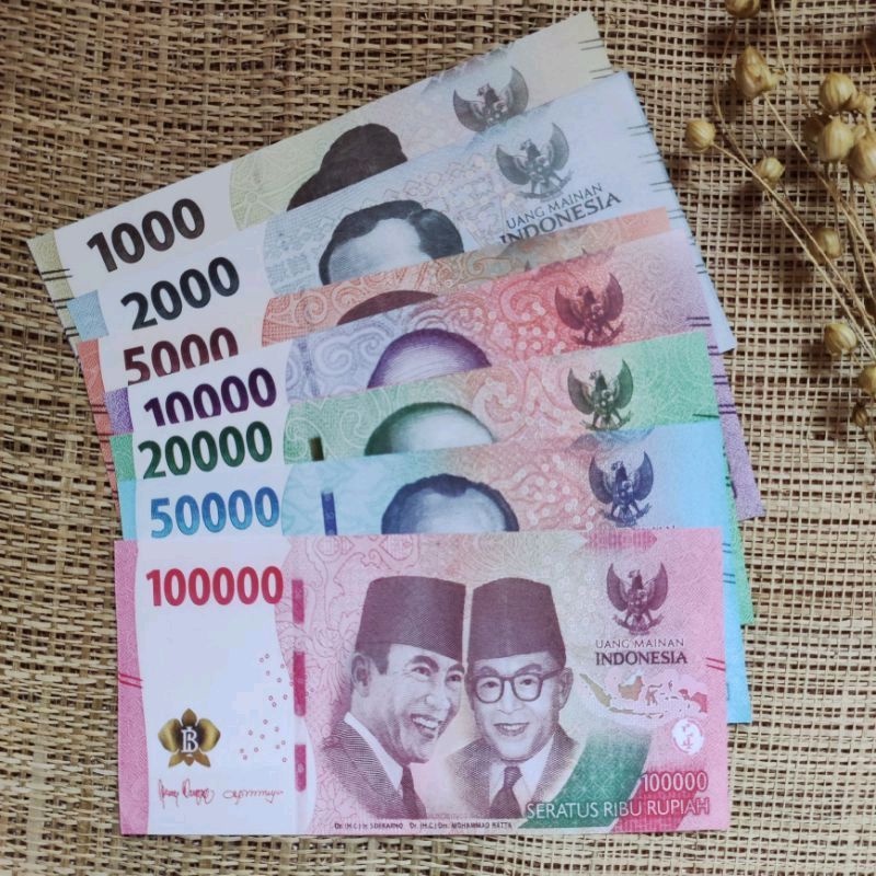 Uang mainan mirip asli/ uang maianan glosy