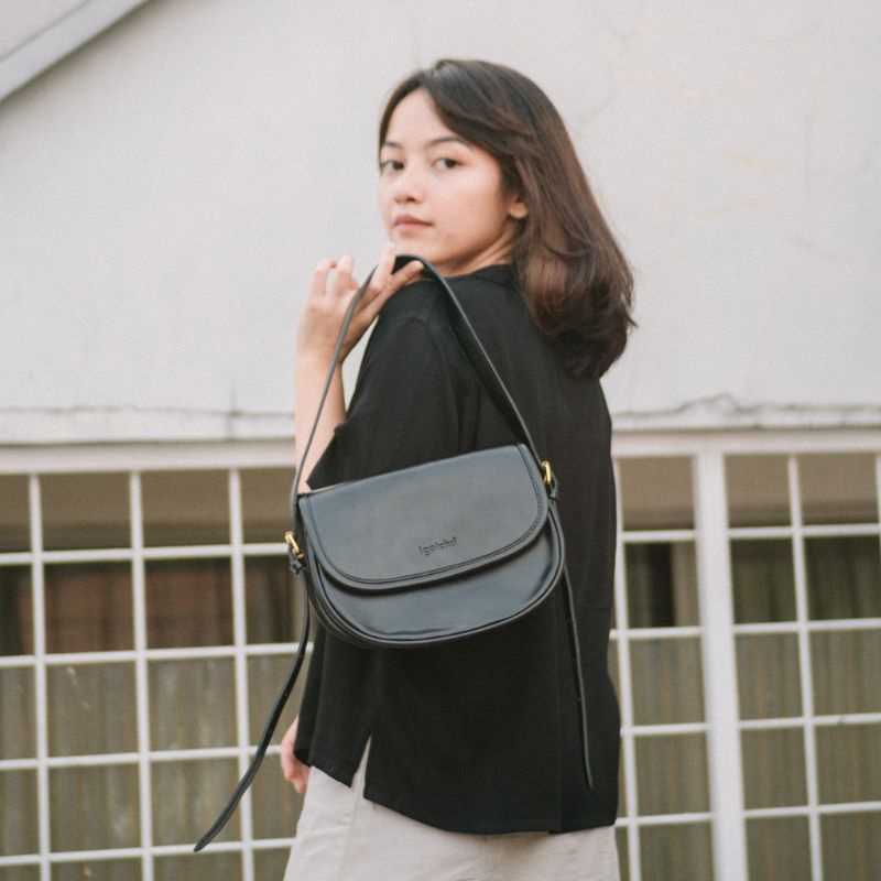 Tas selempang Igotcha dan Totebag Tweely