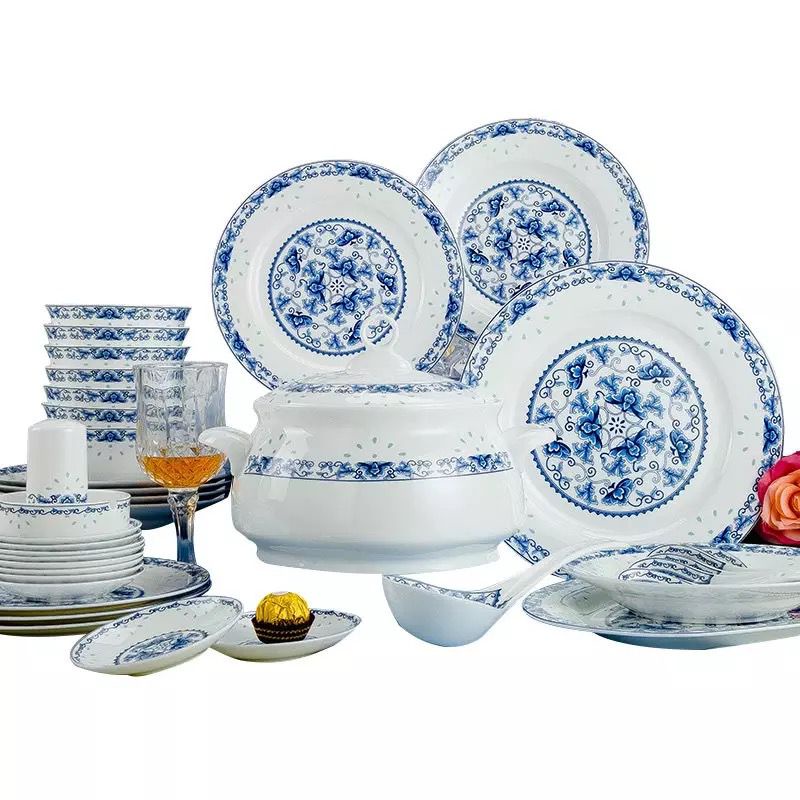 Jual Luxury Porcelain Dinnerware Set Of 55 / Piring Cina Biru Dan Putih ...