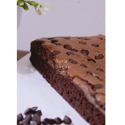 

9.9 MALL Fudgy Brownies size Medium 24x10 | Dyra Dysa 