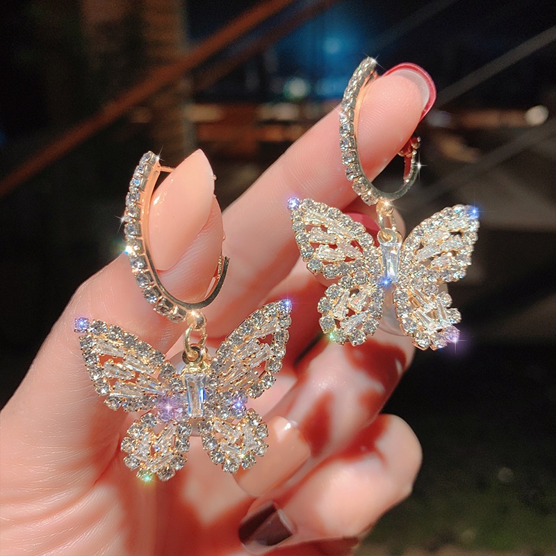 Anting Tusuk Gantung Desain Kupukupu Hias Berlian Gaya Koreamewah Untuk Wanita