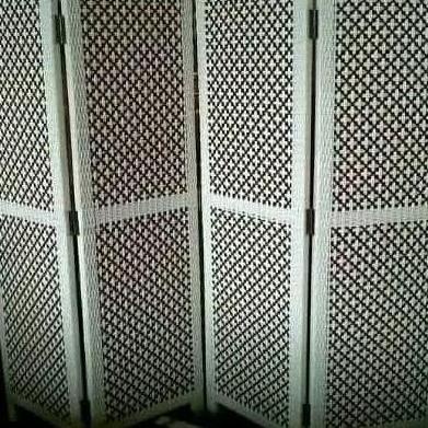 Pembatas Ruangan Rotan Sintetis/ Sketsel 4 Pintu