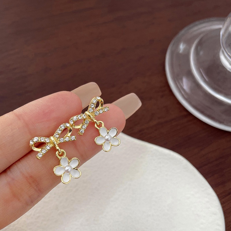 [1 Pasang] Anting Anting Tusuk Gaya Korea Elegan Lucu Unik Aksesoris Anting Wanita Perhiasan Telinga Pesta Sehari Hari Tindik Kait Bunga Pita Cantik Simple Korean Earrings