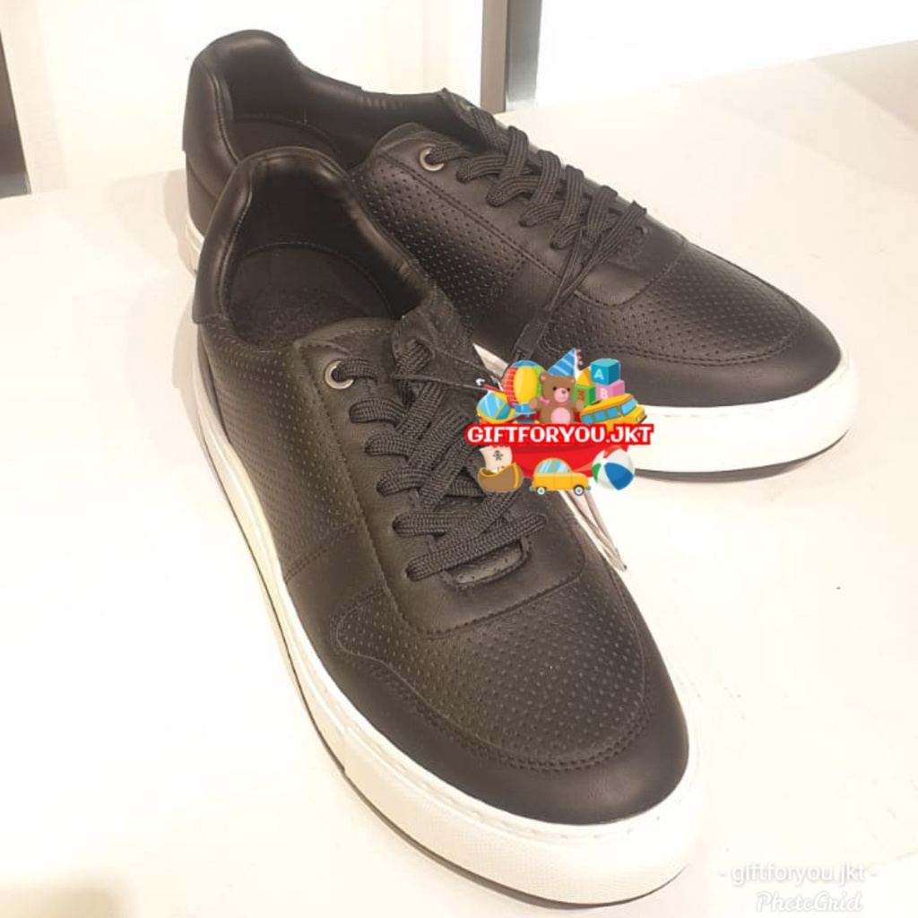 Sepatu Pria Zara Black Sneakers Cowok Laki-laki Man Shoes Sneaker Micro Perforated Plimsolls Hitam Black Pria Casual Kasual Style Fashion Collection Koleksi Gift Original