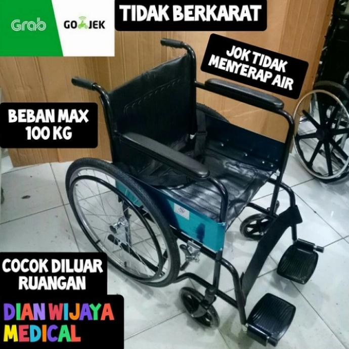 Kursi roda standar rumah sakit