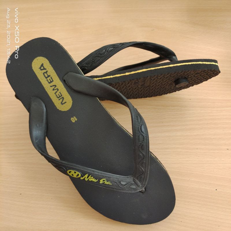 Sandal Jepit New Era Black