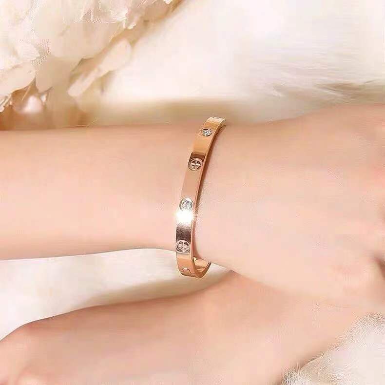 Gelang Tangan Titanium aksesoris Energi Magnetik Om Mani Padme Hum Untuk Wanita