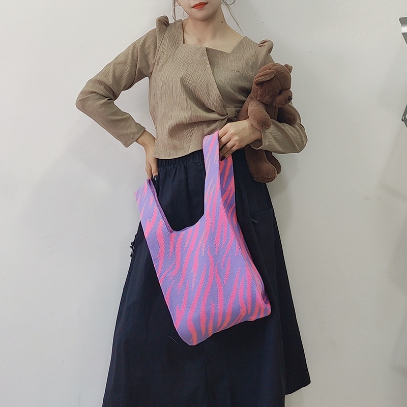 𝗘𝗕𝗦 ✅ TW005 Tas Bene Korean Knitted Checkered Tote Bag Tas Rajut Garis Totebag Buffollow Vacay Viral Bangkok Import