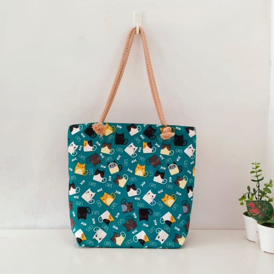TOTEBAG KANVAS TAS KANVAS TALI SUMBU MOTIF KUCING TOSCA. RIENS COLLECTIONS