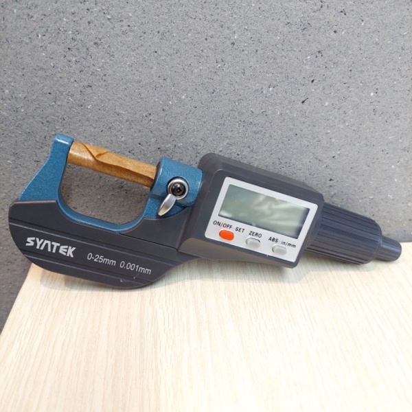 

Unik Digital Thickness Gauge Caliper Micrometer Thickness Ukur Tebal 0-25mm Berkualitas