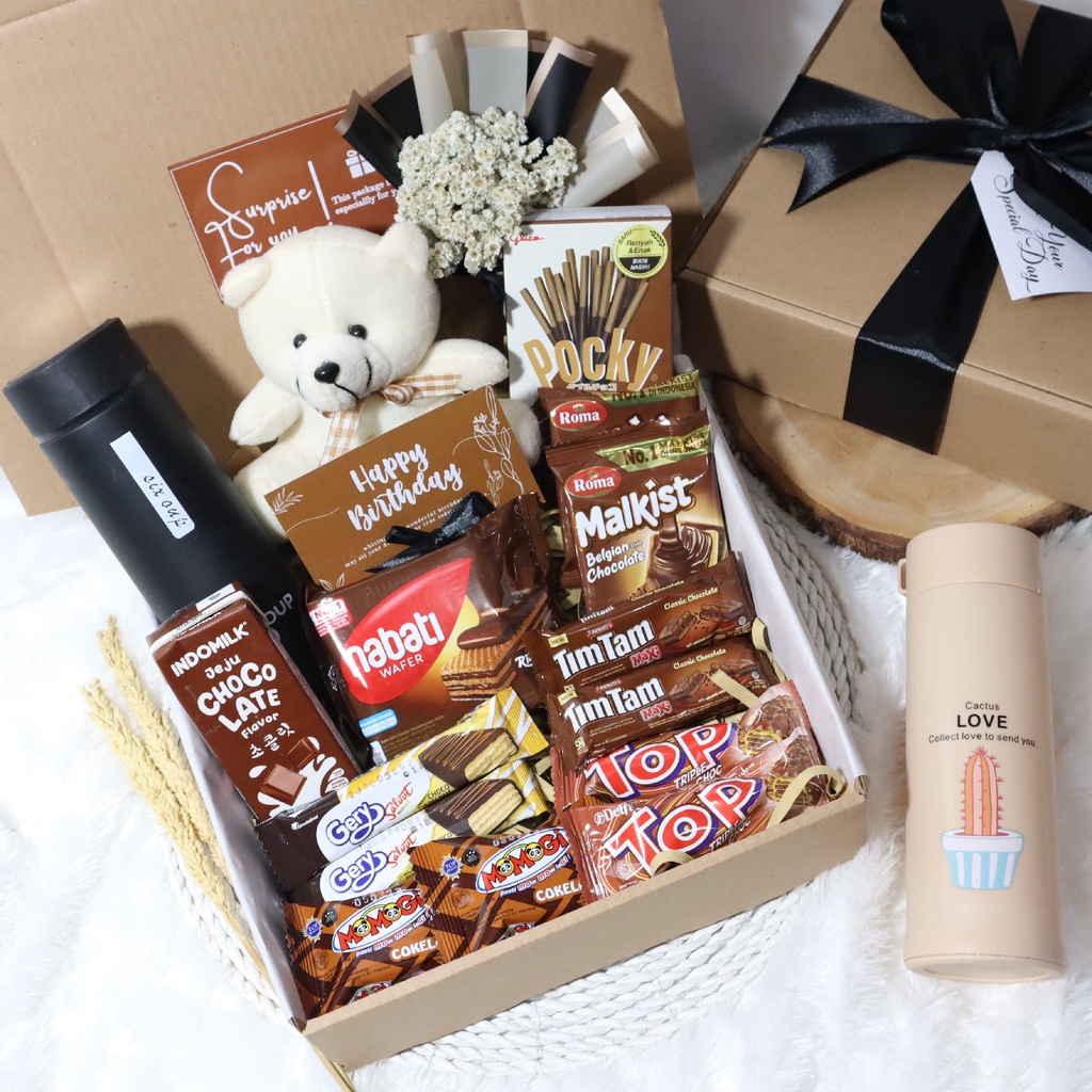 Hampers Snack Coklat / Kado Ulang Tahun Wisuda / Gift Box Cowok Cewek / Snack Box