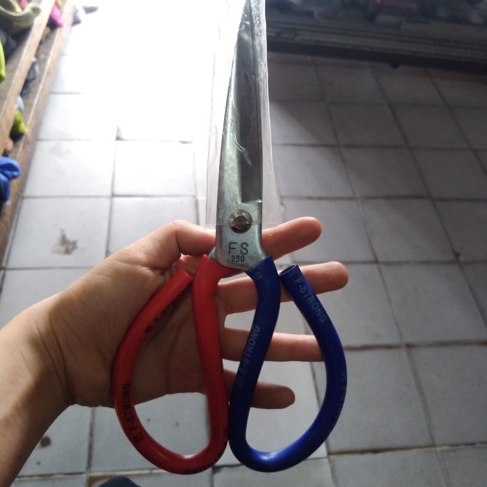 

Promo Bulan Ini Gunting Kain Besar F-Strong 280 1Pc Trendi