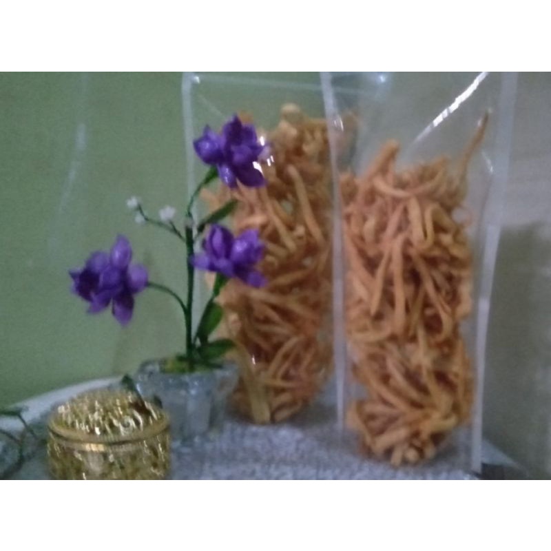 

Stik bawang 250 gr stik bawang seperempat -cheese stik