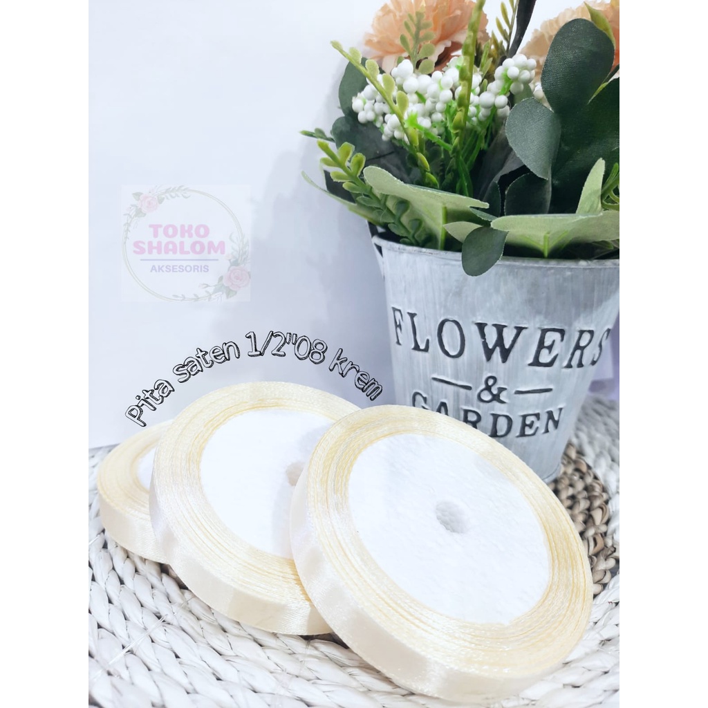 

Pita saten 1/2 " inch / 1.25 cm/B9/08 Krem