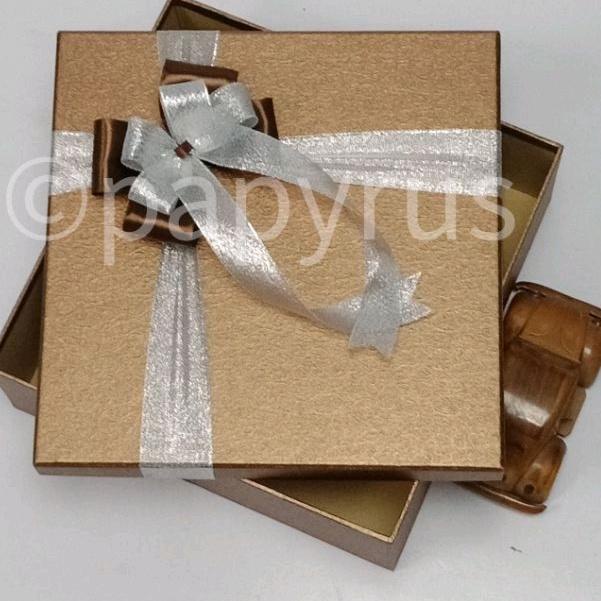 

New!! PAPYRUS 25x25 Tinggi 10cm Kotak Kado Gift Box Hadiah 드