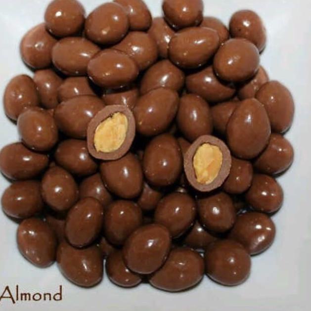 

Kode0w0Vk--Coklat Almond Lezat Bergizi 500 gram