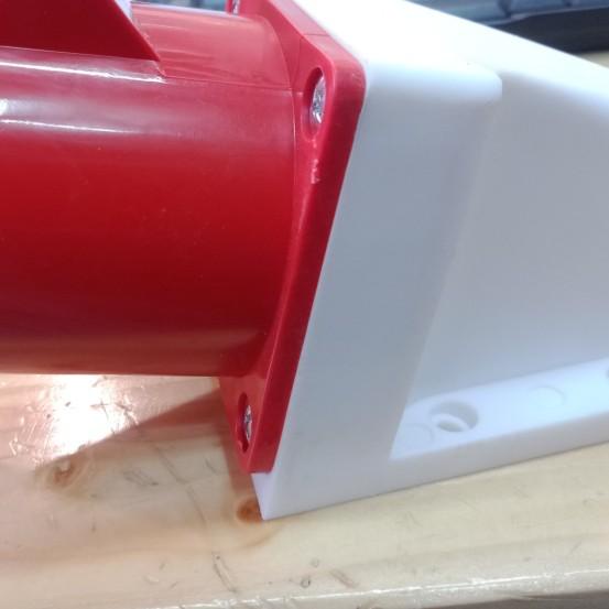 Surface Maouting / Female / Industrial Socket 3 phase 4 pin 32 Amper