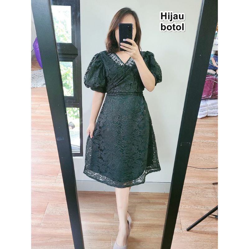 Dress brokat hijau botol cantik ld 100