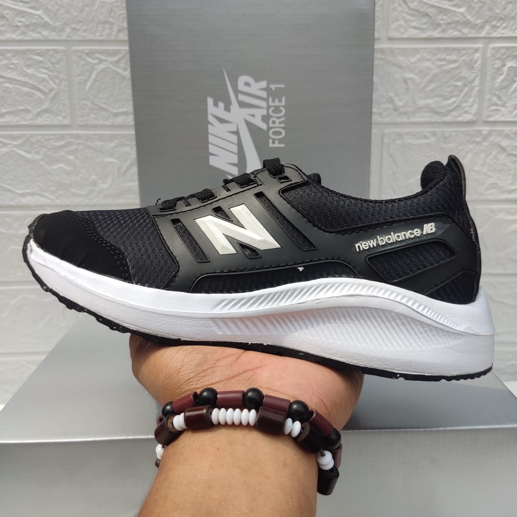 PROMO!! Sepatu Sekolah/Kuliah/Kerja Premium NEW BALANCE Hitam Putih TERBARU