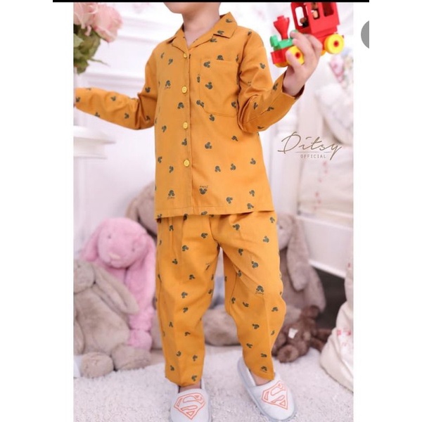 ditsy little long Mickey pajamas size 4