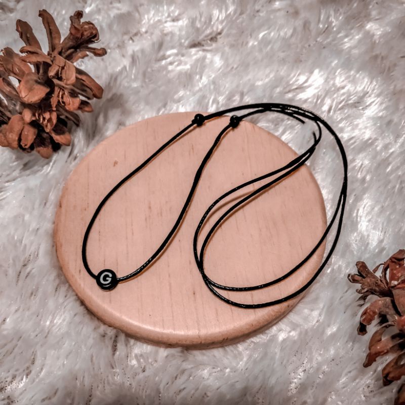 Kalung Tali Inisial Huruf Bulat Hitam / Kalung Nama Custom