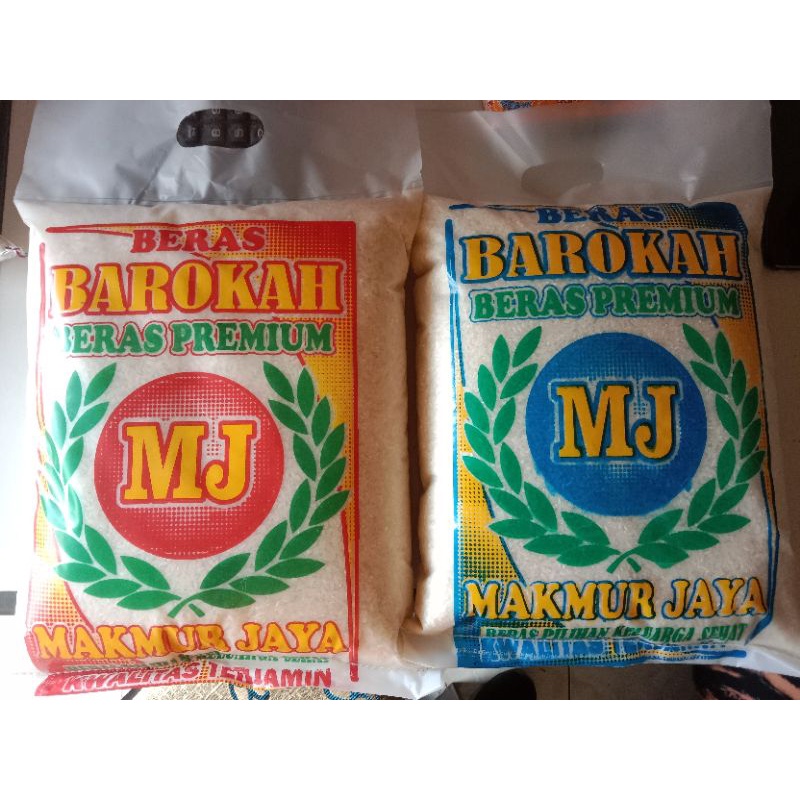 

Beras PREMIUM UD. BAROKAH Kemasan 5kg. BERAS TERBAIK LANGSUNG DARI PETANI TRADISIONAL DIOLAH MELALU PROSES TERBAIK.