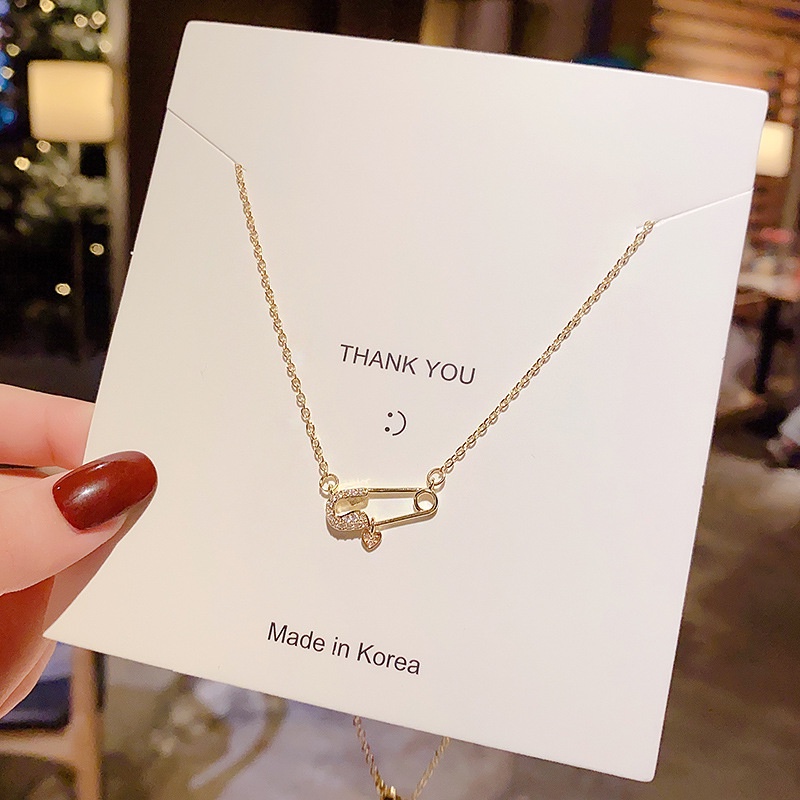 Kalung Choker Bahan Titanium steel Dengan Liontin Pin Zirkon Untuk Wanita