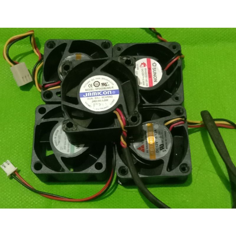 kipas fan DC5V 8V 12V  ukuran 4x4cm tebal 2cm barang noraml