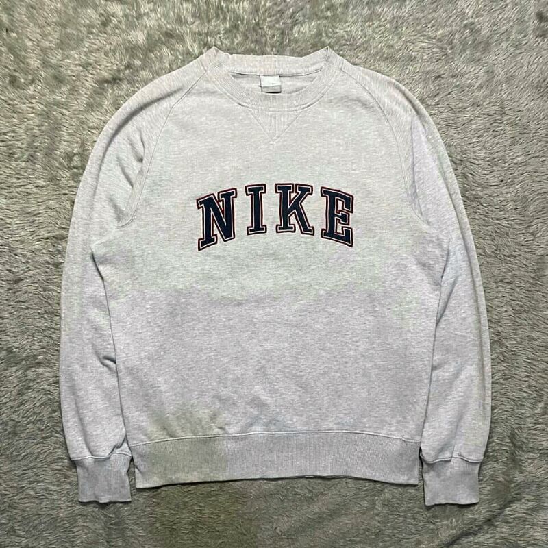 crewneck nike y2k